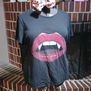 Graphic Tee with Red Lips Design